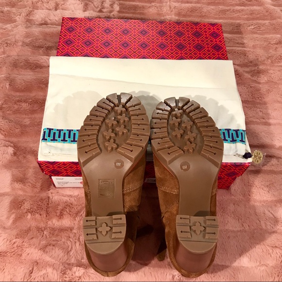 NWT Tory Burch Sophia 85mm Lug Sole Booties - Picture 8 of 8